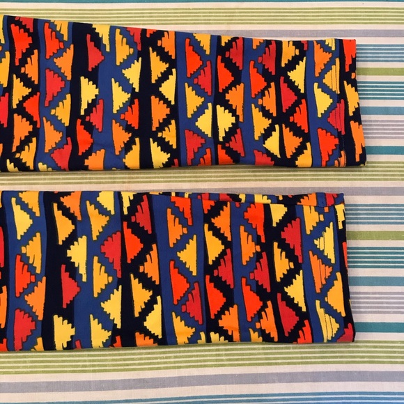 Lularoe Leggings Tights One Size Triangle Print Fall Colors Orange Yellow Blue - Picture 10 of 10
